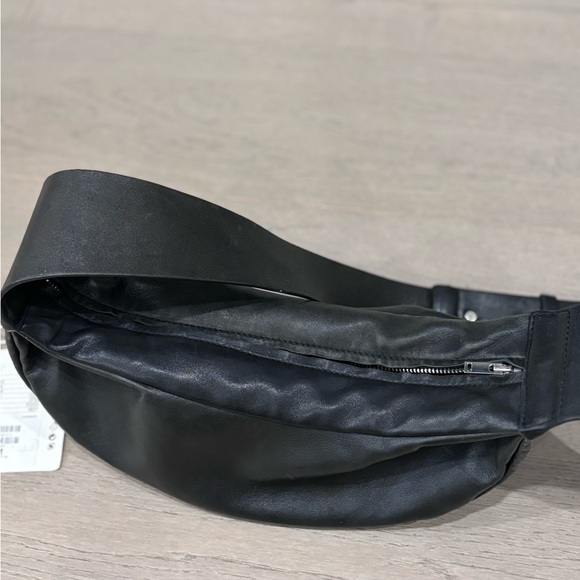 COS LEATHER SWING BAG | BLACK - Picture 6 of 12